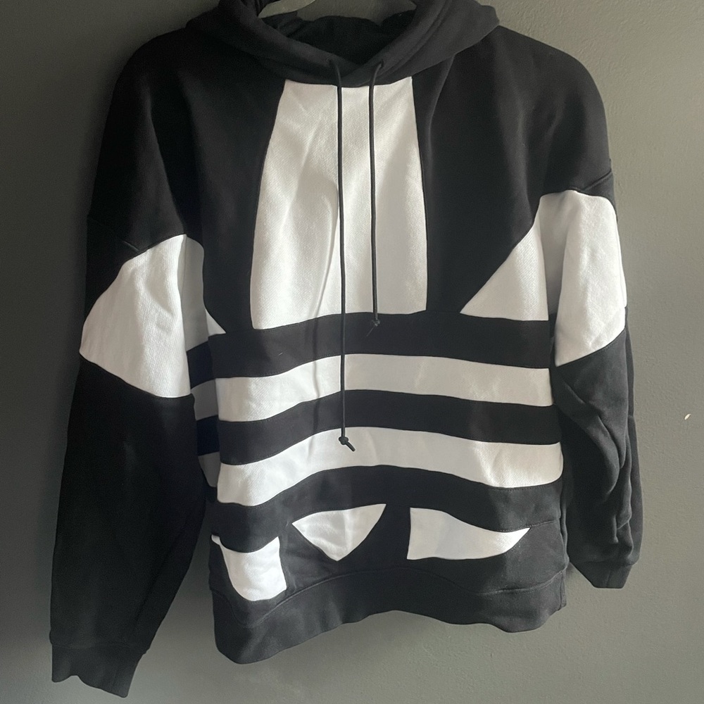 Adidas sweater
